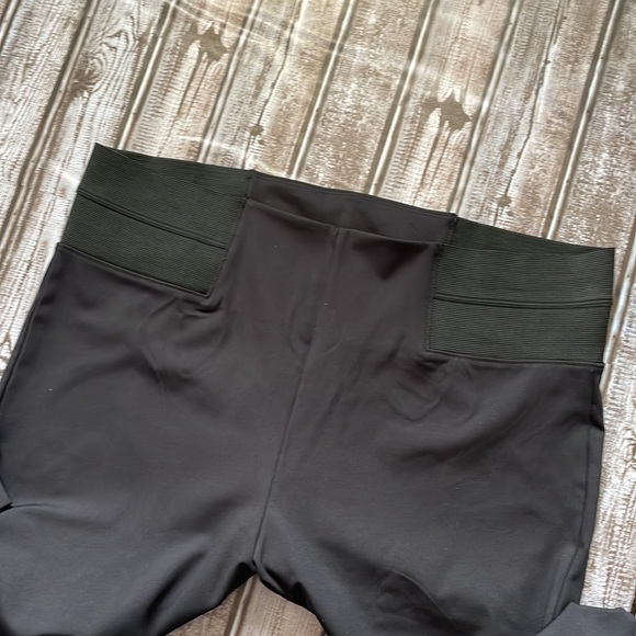 No Nonsense ExpanTech Blackout Leggings - Picture 5 of 8